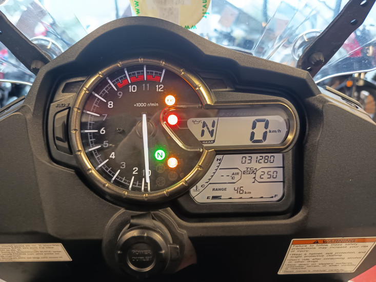 SUZUKI DL 1000 V-STROM - 03/2015 - 31280 KMS - MERIGNAC