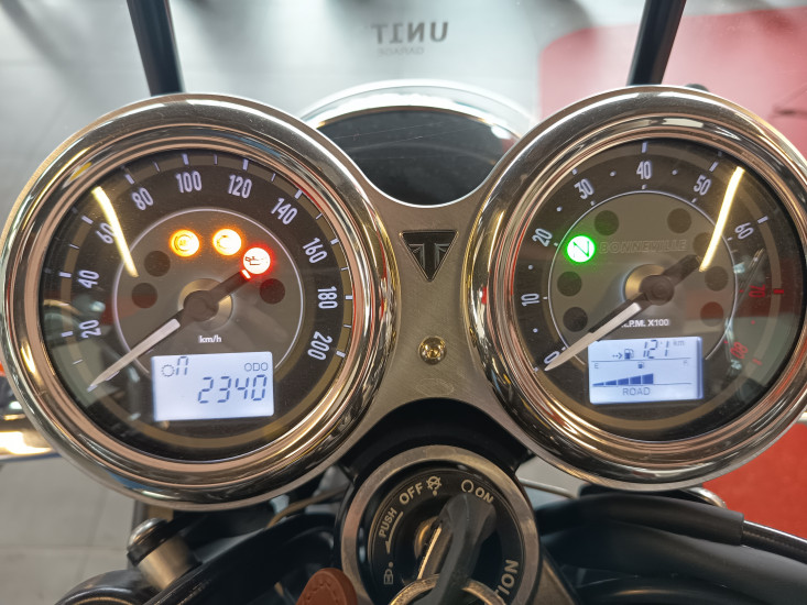 TRIUMPH BONNEVILLE T120 - 02/2025 - 2340 KMS - MERIGNAC