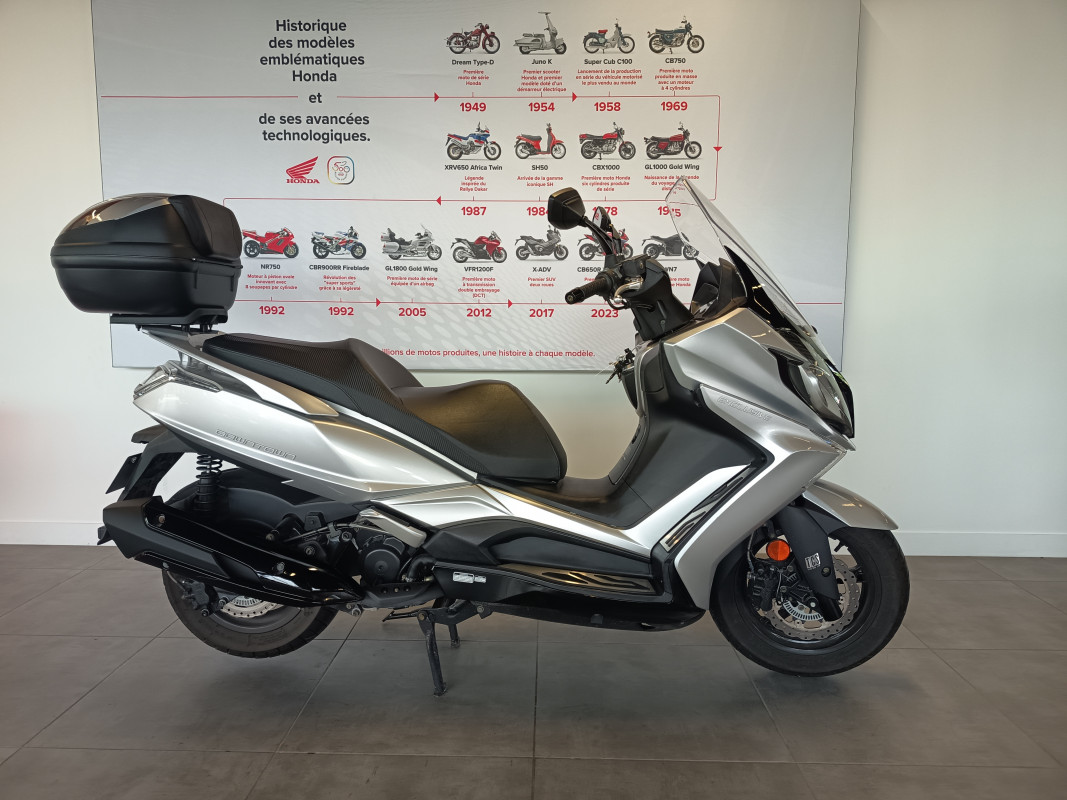 CB125R AUX ARTS DU DEUX ROUES  PARIS 